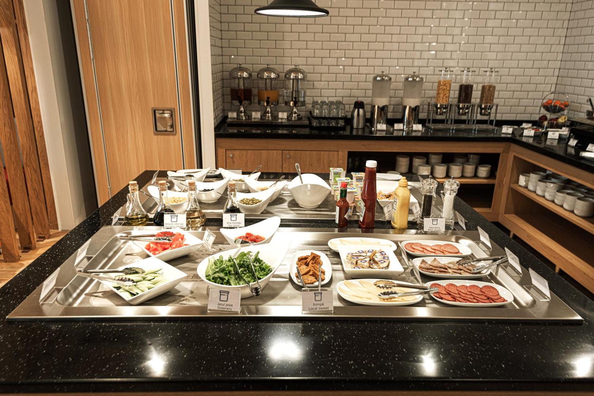 Hotel Express - - Turan By Ihg