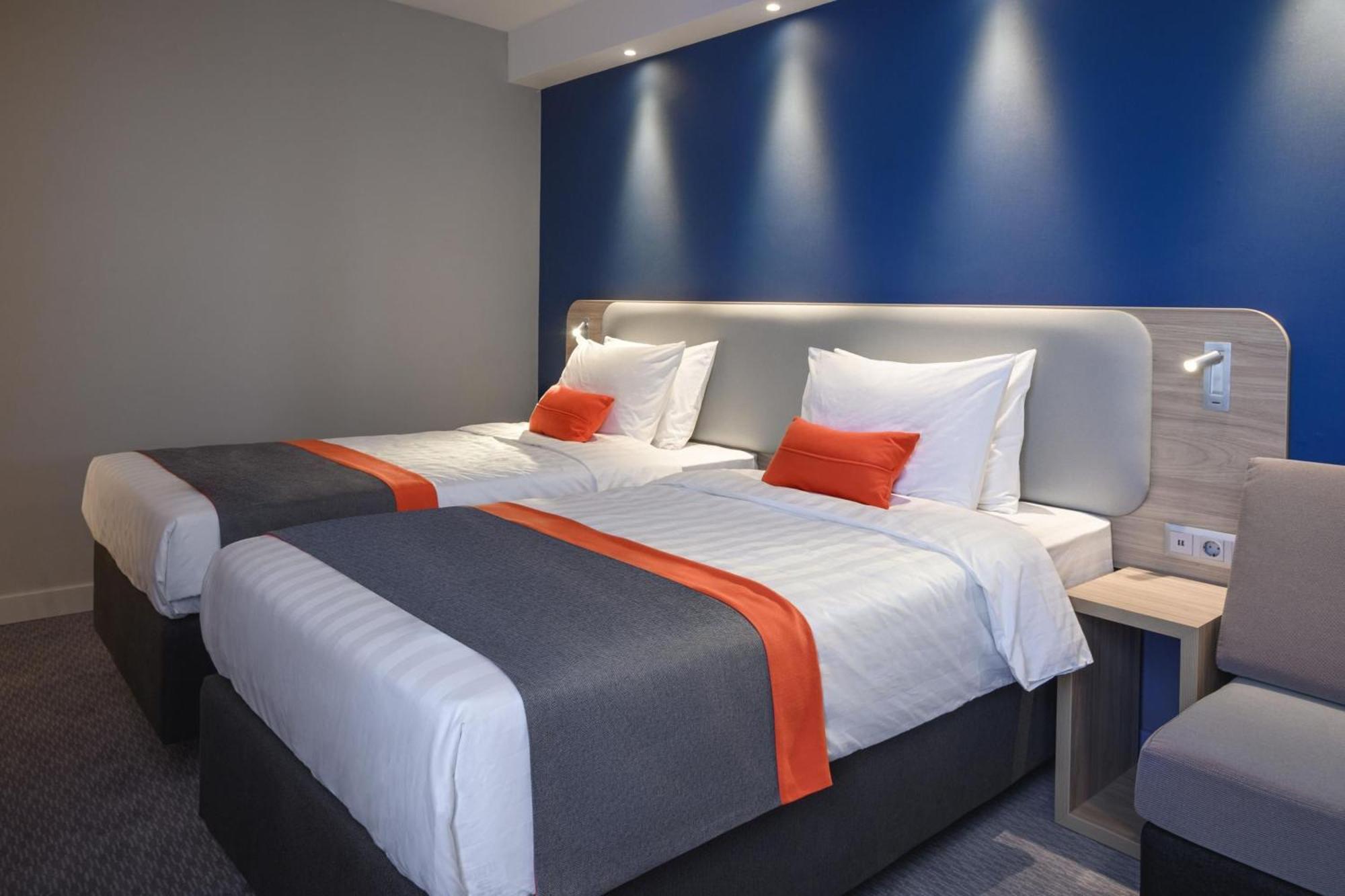 Hotel Express - - Turan By Ihg