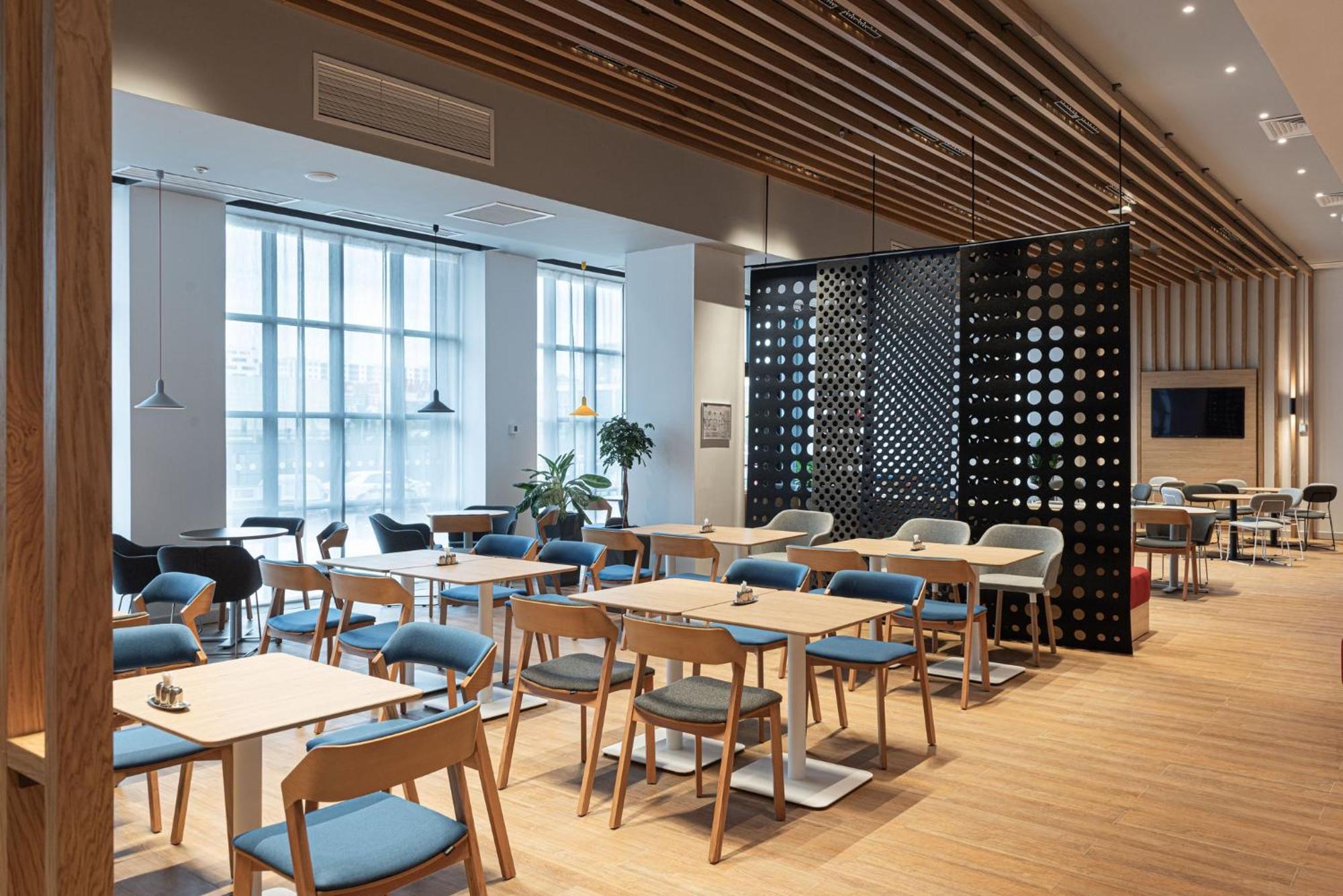 Hotel Express - - Turan By Ihg 3*