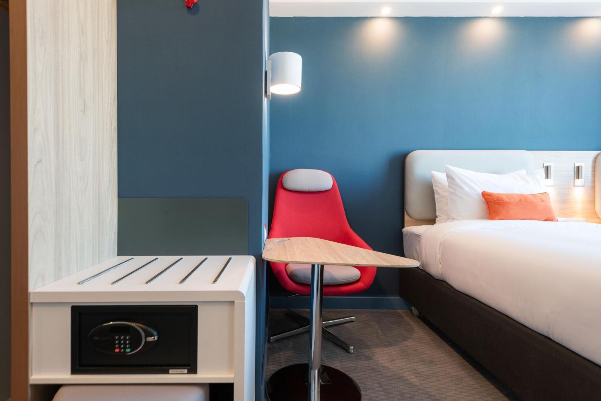 Hotel Express - - Turan By Ihg 3*